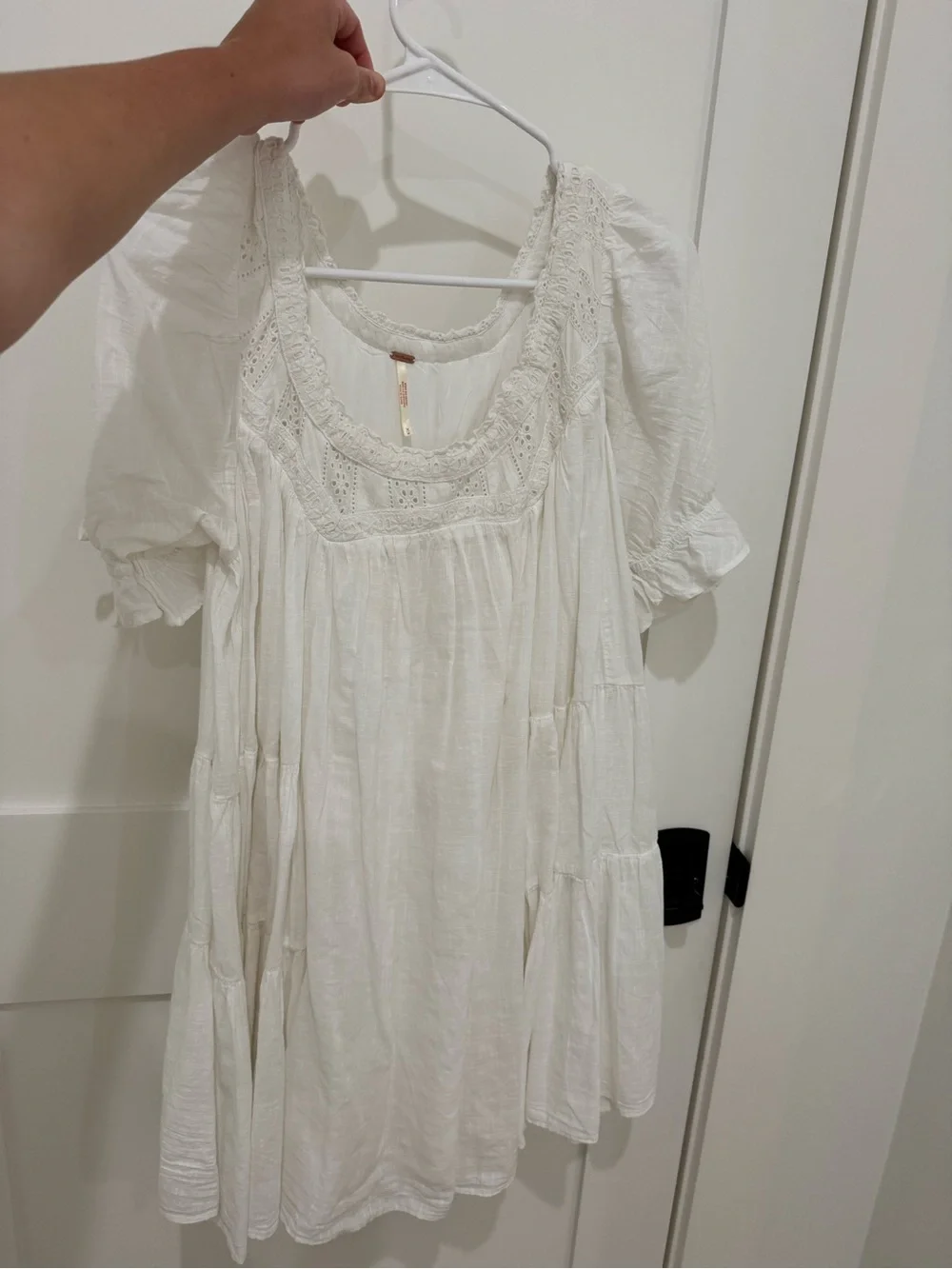 Free People Cream Eyelet Peasant Top - Picture 1 of 4